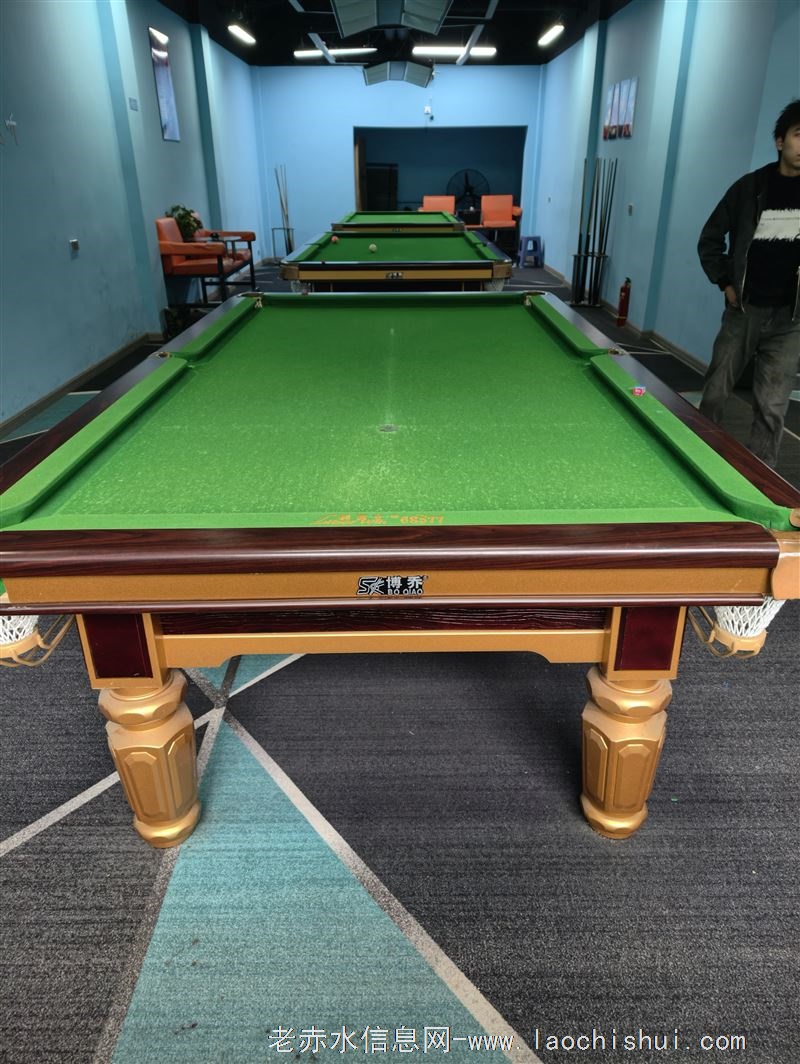 出5张高配仿乔台球桌